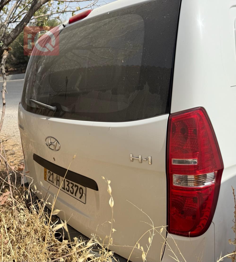 Hyundai H-1